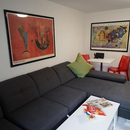 Neue Und Zentral Gelegene Wohnung In Штутгарт Экстерьер фото